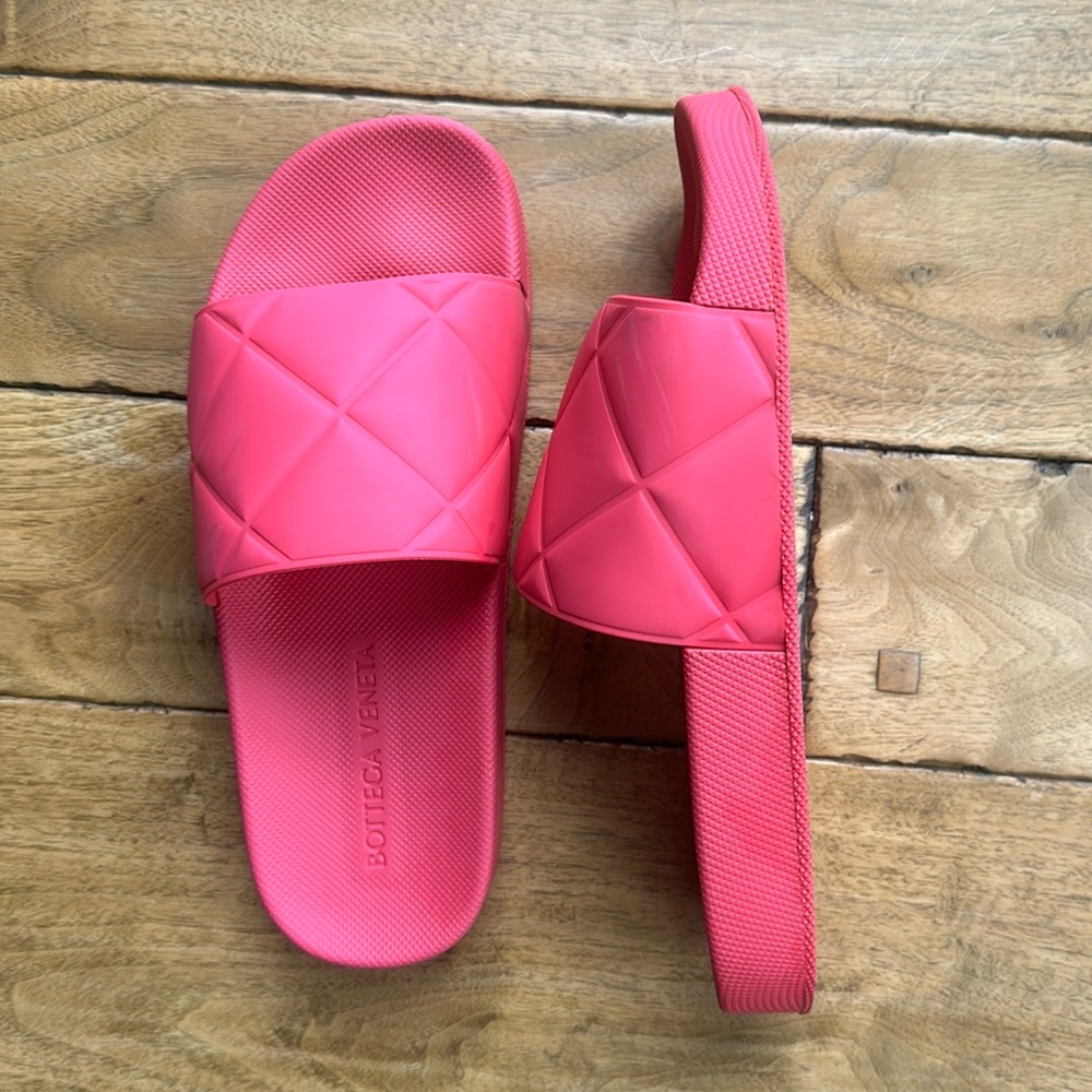 Bottega Veneta Hot Pink Rubber Slides